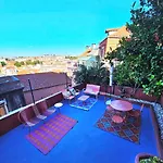 아파트 Very Spacious House - Amazing View *