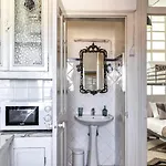 Very Spacious House - Amazing View 아파트 리스본