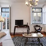 아파트 Very Spacious House - Amazing View *