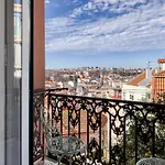 Very Spacious House - Amazing View 아파트 리스본