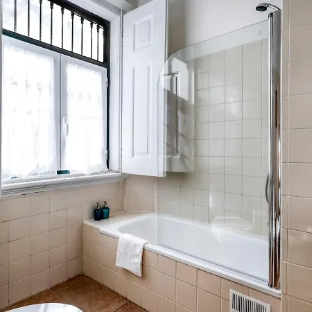 Lägenhet Very Spacious House - Amazing View *